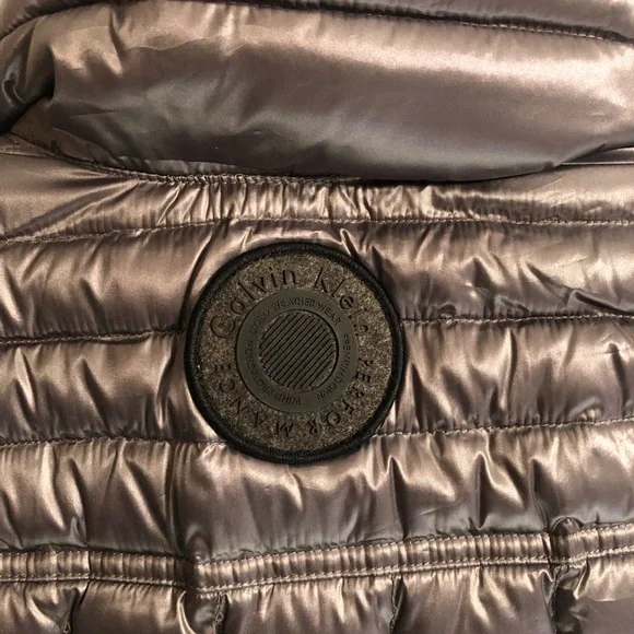 Calvin Klein Performance Vest. New without Tags - Picture 3 of 10